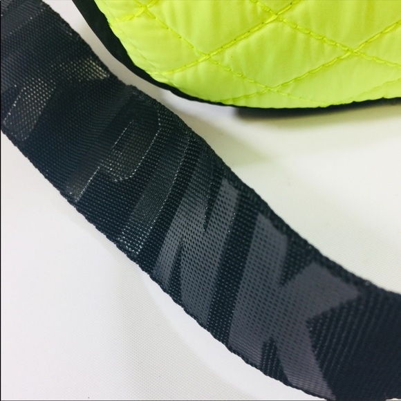 VS Pink Logo pineapple Cooler Crossbody bag - Picture 5 of 5